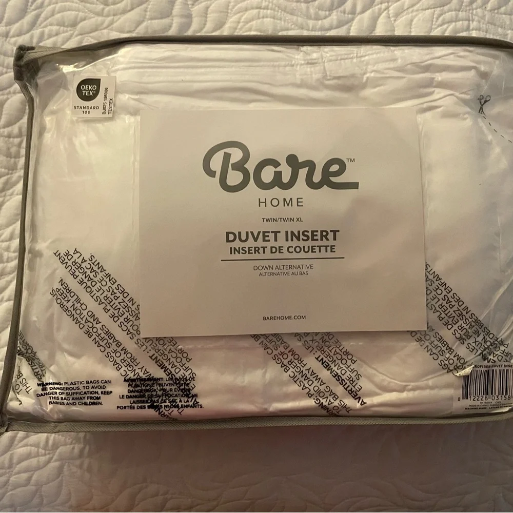 Dorm Twin XL duvet cover and down alternative comforter. New in bags